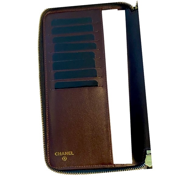 CHANEL large zip around wallet. NWT. - Picture 4 of 12